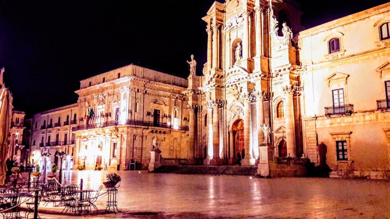 Elegante Appartamento In Palazzo Storico Ortigia Syracuse Extérieur photo