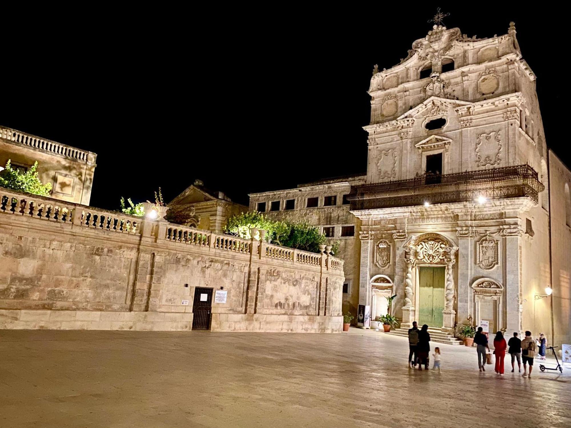 Elegante Appartamento In Palazzo Storico Ortigia Syracuse Extérieur photo